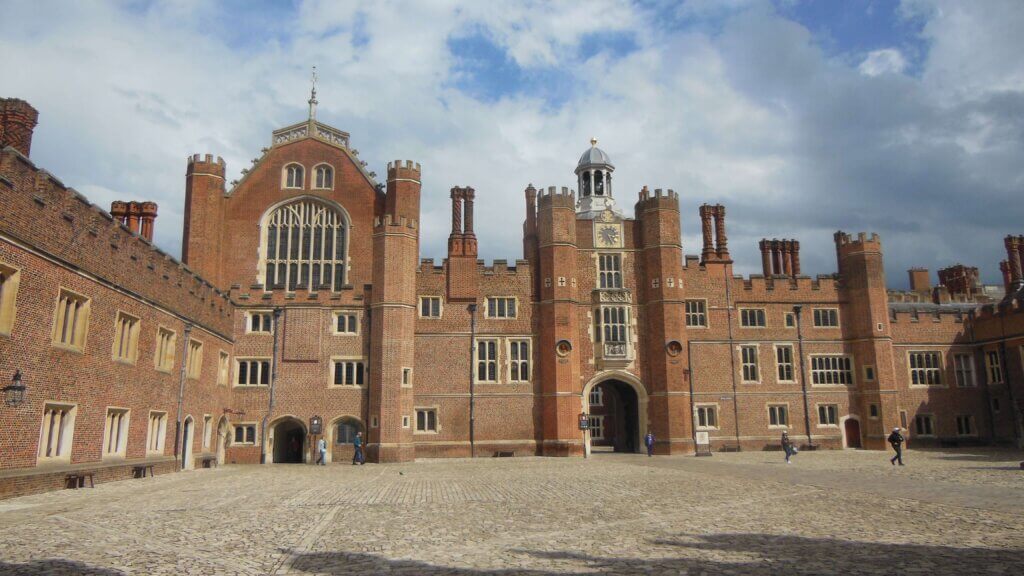 A front view of the Hampton Court Palace.